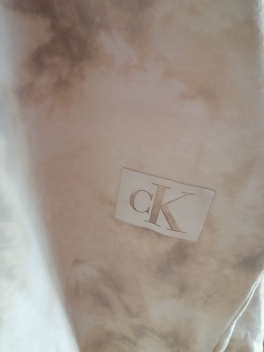 Суичър марков. Calvin Klein