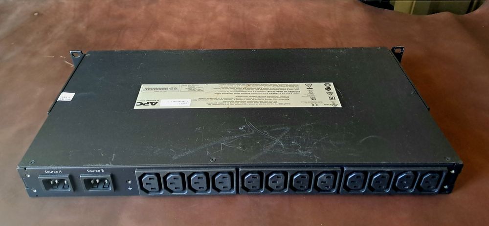 APC AP4421A Rack ATS (Automatic Transfer Switch / Автоматичен превключвател на захранването)
