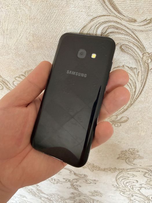 Самсаунг галакси А3 легендарный смартфон