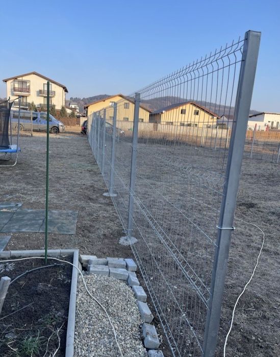 Vând garduri si porti din plasa bordurata