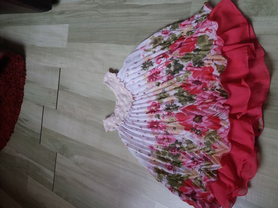 Хубави рокли и блузки