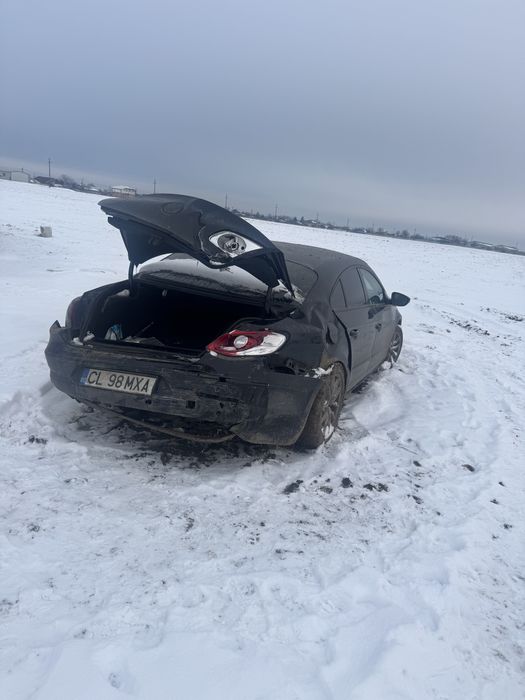 Volkswagen Passat cc 2.0 tdi euro 5 DSG LOVITURA IN SPATE