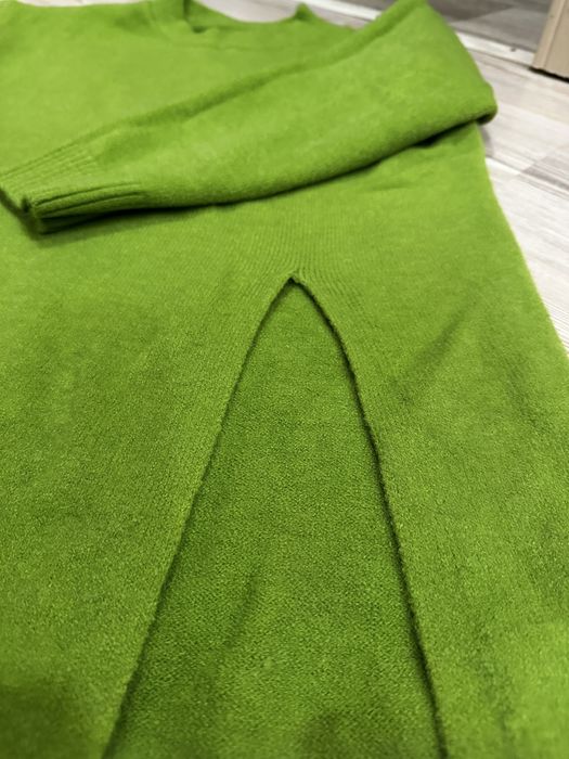 Свитер женский шерстяной