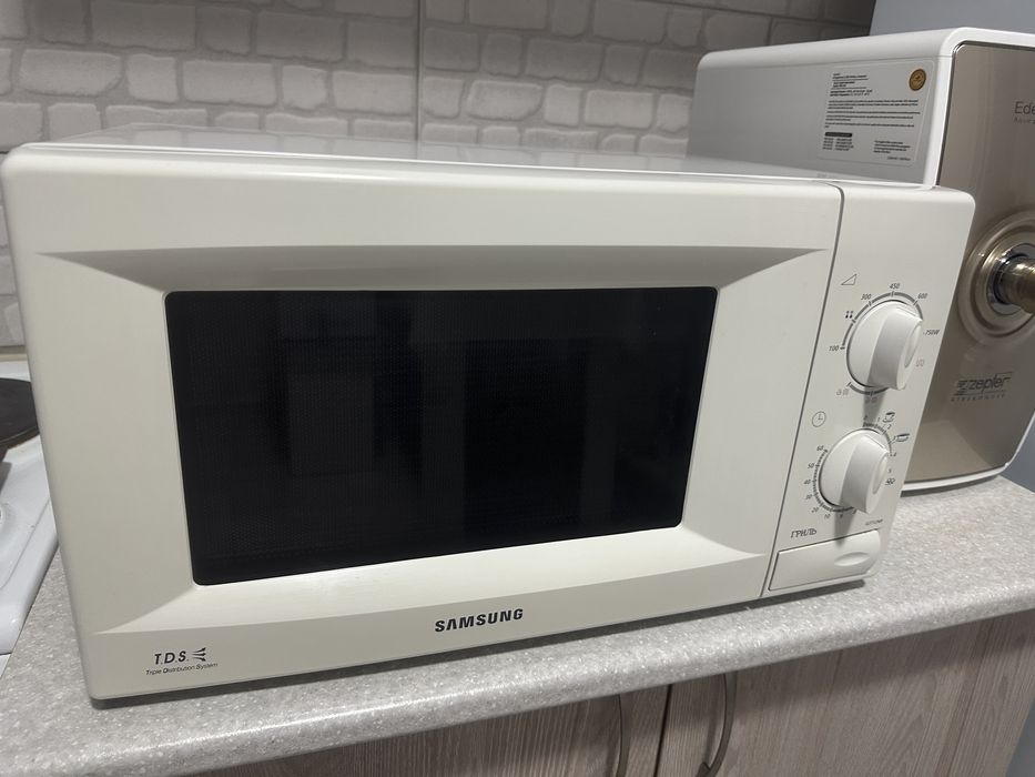 Микроволновка Samsung