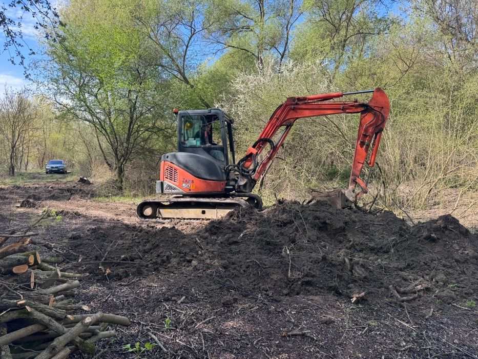 Inchiriez/Prestez servicii cu miniexcavator și bascula