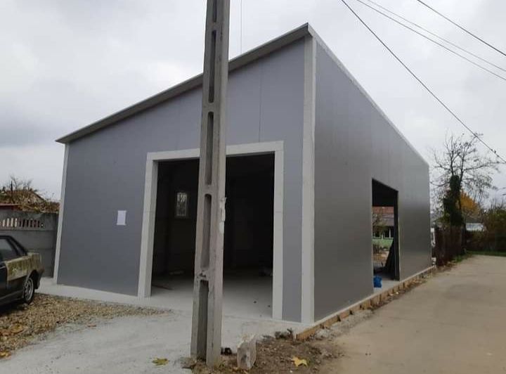 Vindem garaje din structura metalica