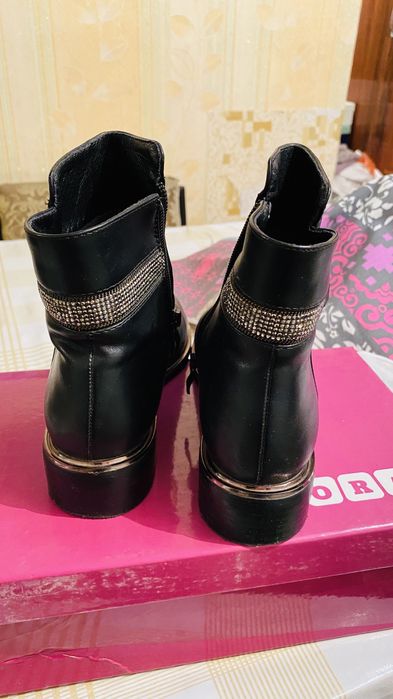 Ботинки с мехом,кожа 36 разм