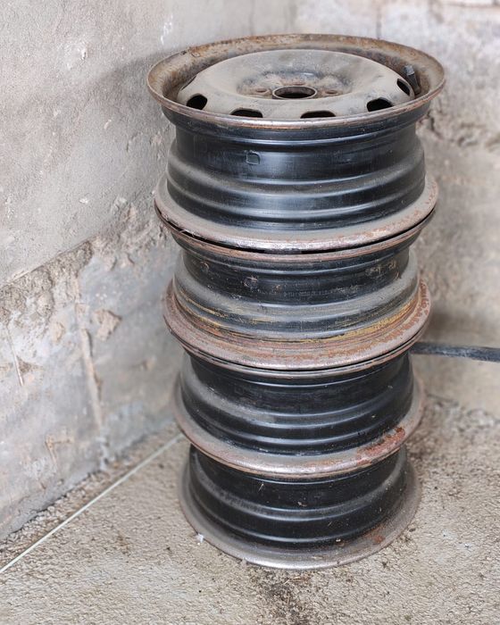 Простой темир диск  цена 20000т 4 шт