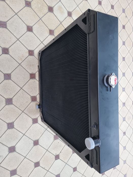 Case 2166 va Case 2366 ga yangi va zamonaviy alyumin radiator sotiladi