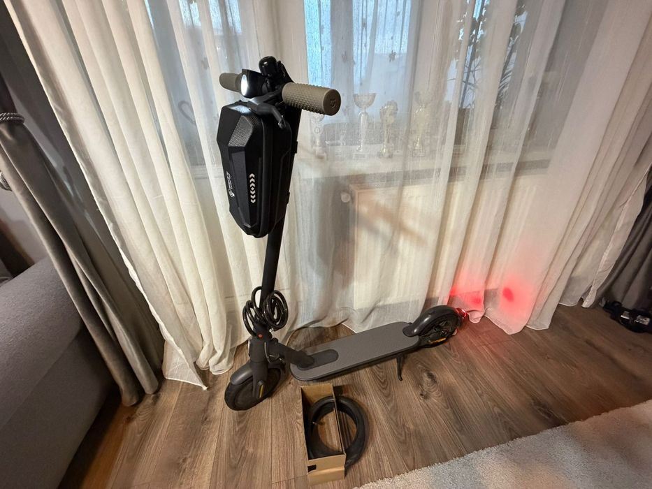 Xiaomi Mi electric Scooter 1S - aproape nouă - cu accesorii +cutie