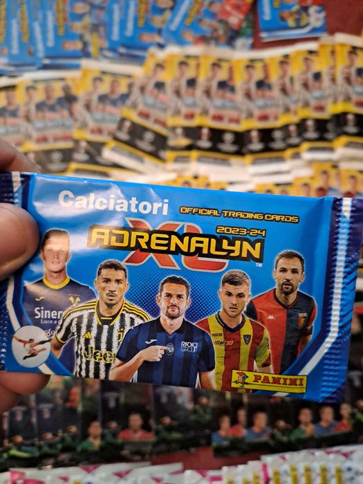 PANINI и Topps пакети с футболни карти