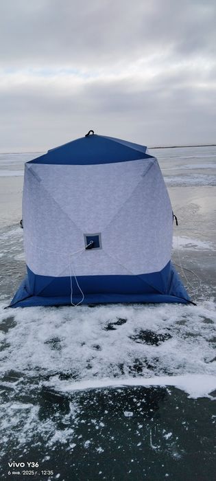 Палатки зимние две штуки
