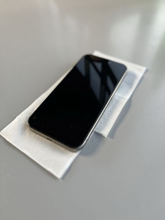 В продаже айфон 16 про