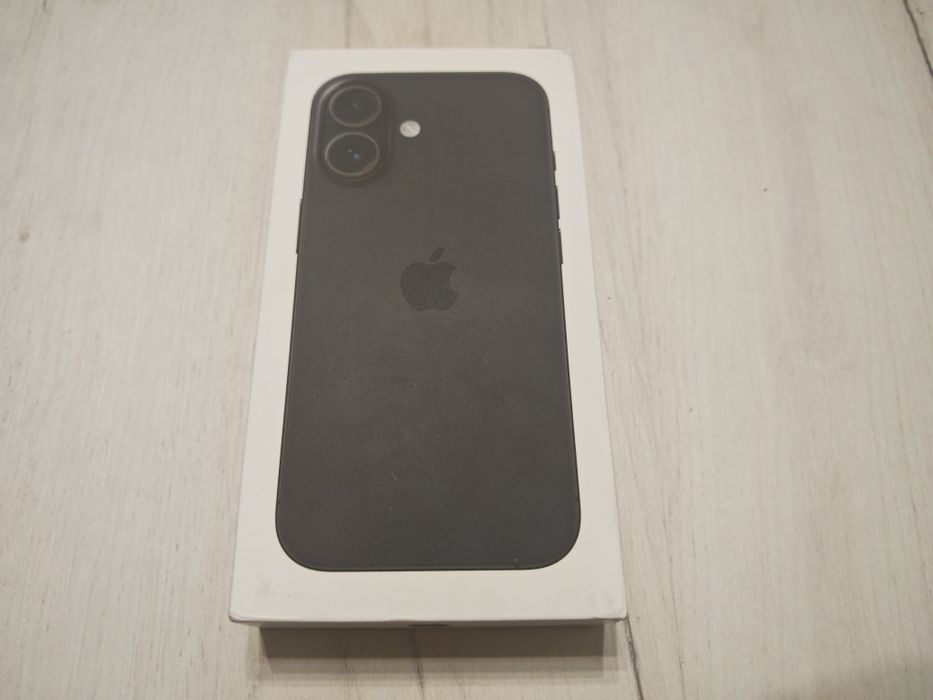 Чисто нов iPhone 16 128 GB 24 м.гаранция