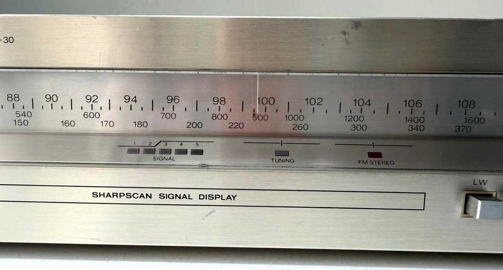 Sharp ST 30 Tuner – Radio scala – Slim Design pt Amplificator