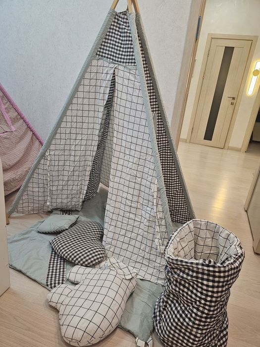 Продаются 2 вигвама (переносные домики)