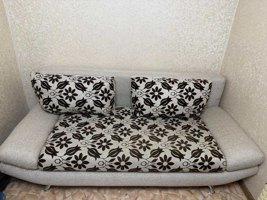 Продам диван-тахту