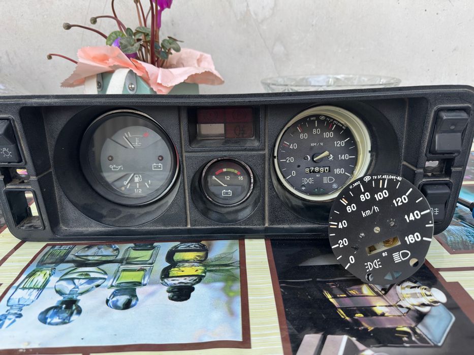 Lada Ваз-2105, табло, руль, рулевой кожух, замок зажигания