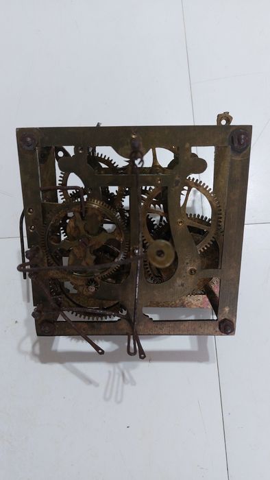 mecanism ceas cu cuc Majak