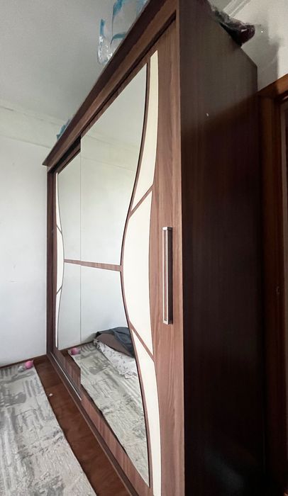 Срочно продам Шкаф-купе б/у