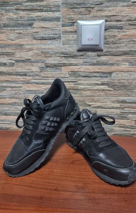 Кроссовки женские