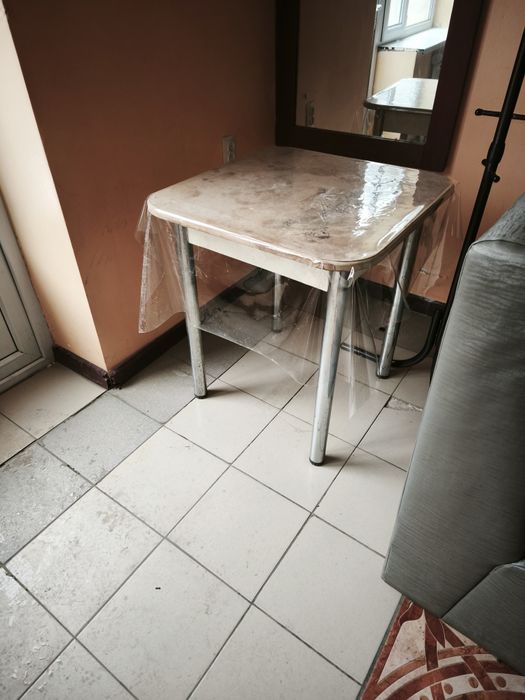 Стол для кухни или столовой