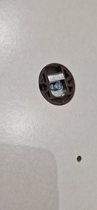 Стенна закачалка