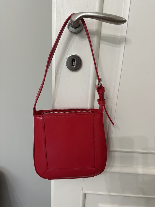 Червена чанта Zara