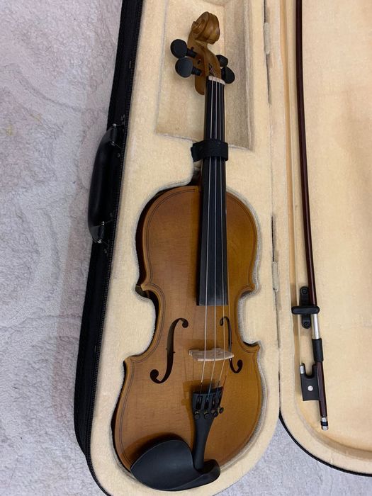 Скрипка размер 1/2