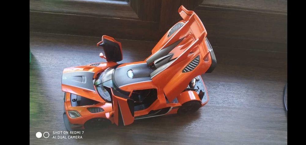 Машинка игрушки Koenigsegg