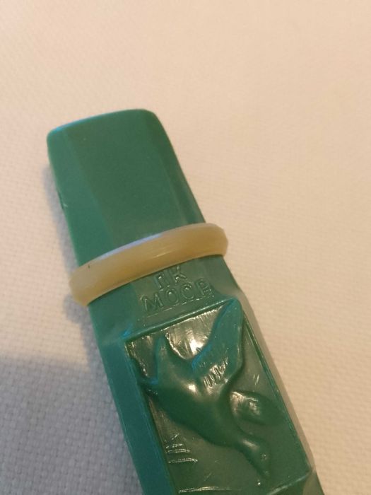 СССР  ловна свирка примамка, имитираща гласа на патица.