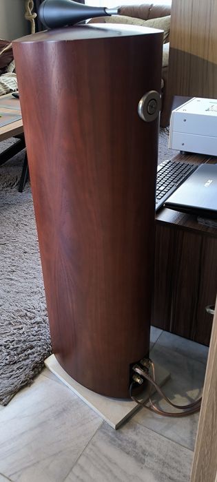 Bowers & Wilkins 804 S
