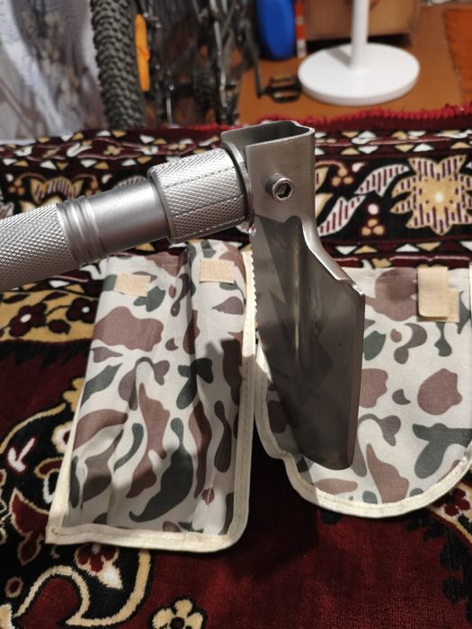 Продам туристическую лопату.