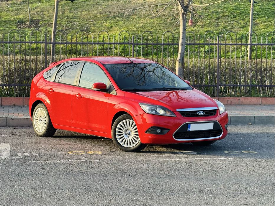 Ford Focus 1.6 TDCI Euro 5- Navigatie, Xenon, Keyless, Pilot Automat