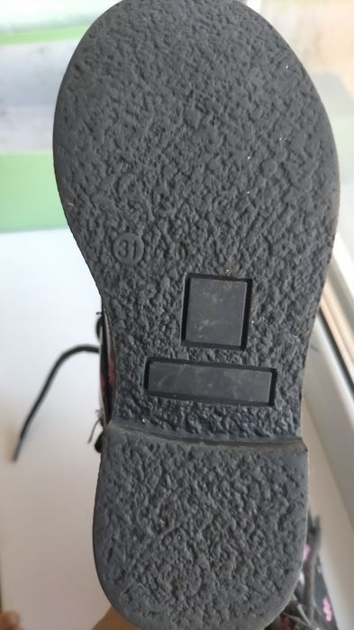 Продам ботинки детские