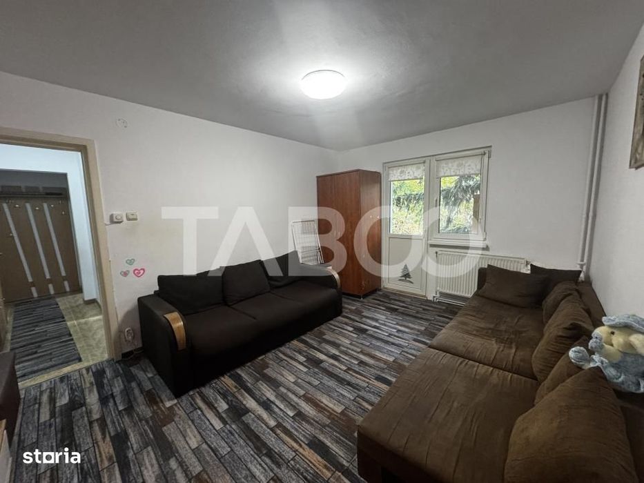Apartament de inchiriat cu 3 camere balcon etaj 2 Mihai Viteazul Sibiu