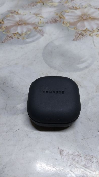 Самсунг а 23 и наушники будс 2про