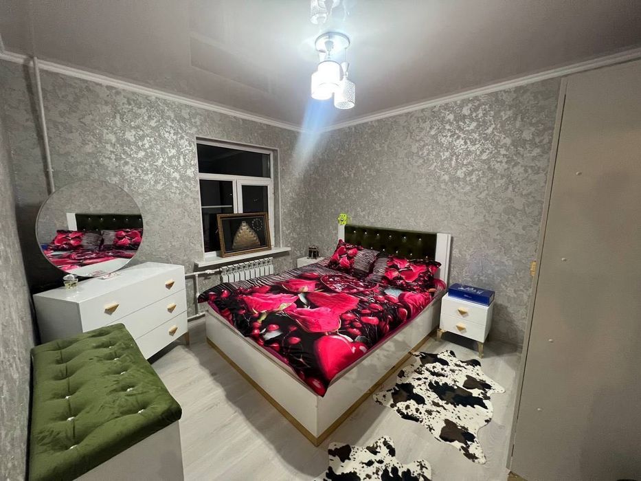 Сдается 2х комнатная квартира
С обстановкой
В горде Алмалыке