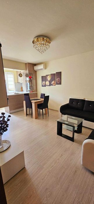 Двустаен апартамент Въстанически