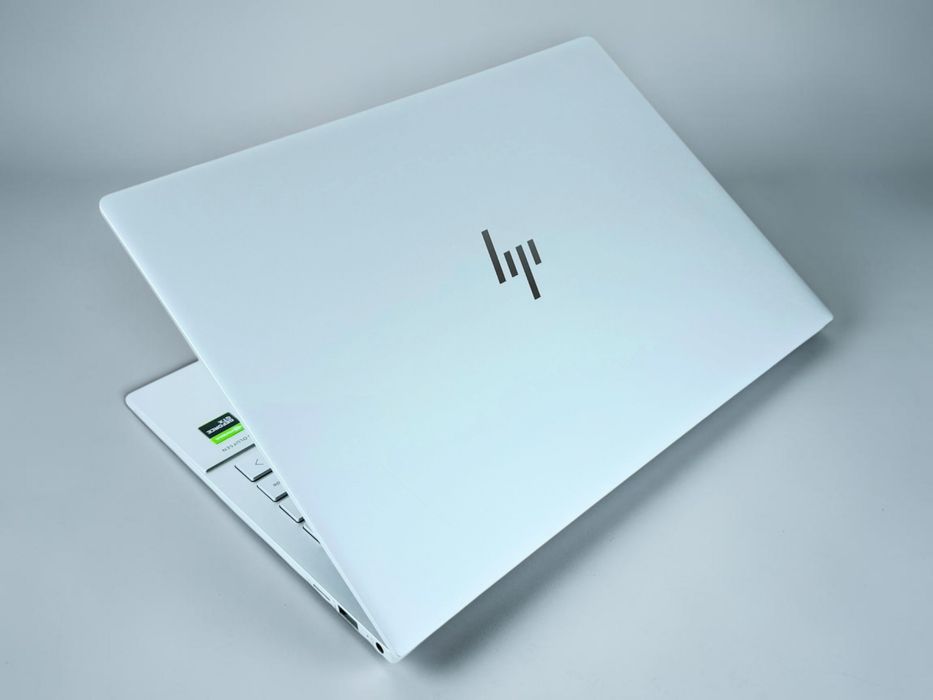 Лаптоп HP Envy 14" Full HD i7-1165G7 16GB RAM 256GB SSD GTX 1650 Ti 4GB Гаранция