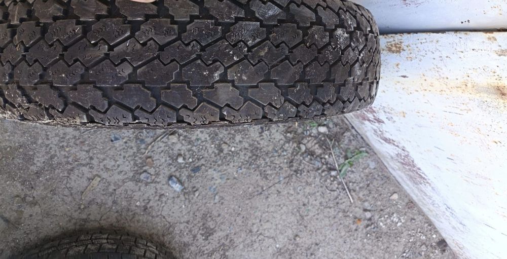 Срочно продам покрышки