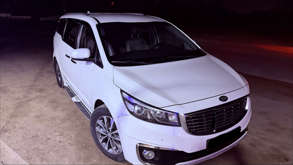 Kia Carnival 2016Yil  10ta kishilik moshina Koreya