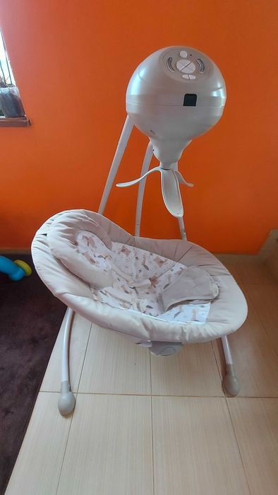 Електрическа люлка шезлонг