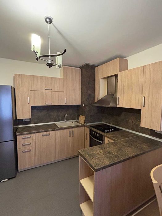 Дава се под наем Тристаен апартамент в Пловдив, Каменица 1 - 103 кв.м за 800 € - Снимка #3