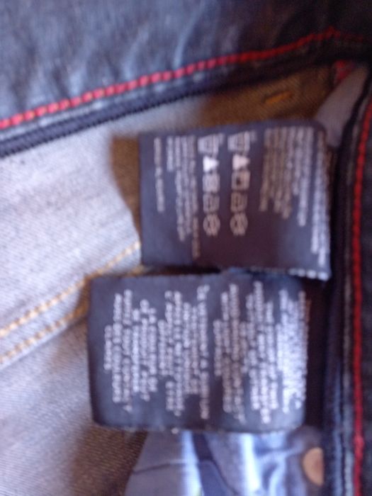 Продам мужские фирменные джинсы .покупали в бутике