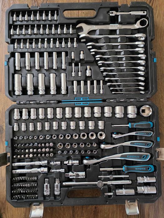 Продам набор инструментов Gross