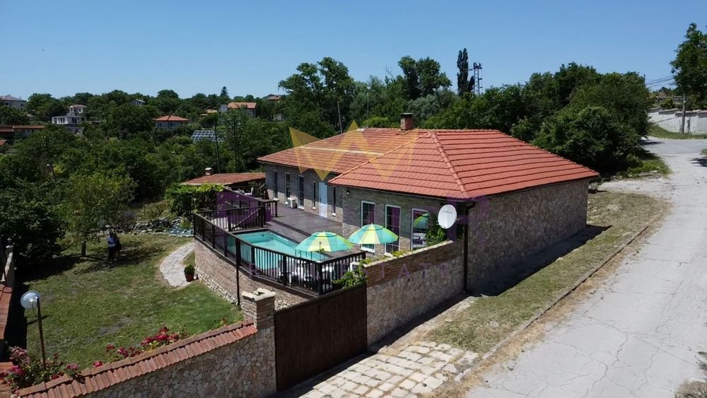 Продава се Къща в с. Баново, Област Варна - 319 кв.м за 1254 €/кв.м - Снимка #3