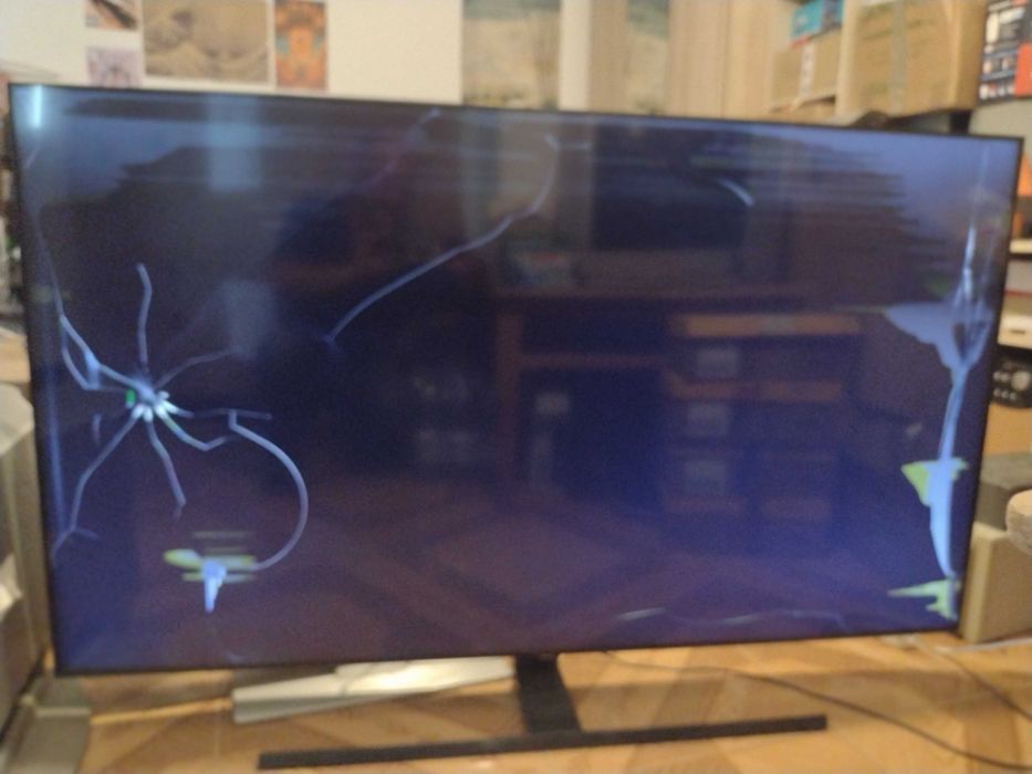 Samsung QE65Q70TAT display crapat