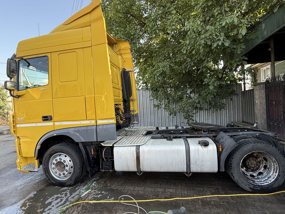 Седельный Тягач DAF HF 106 мега
