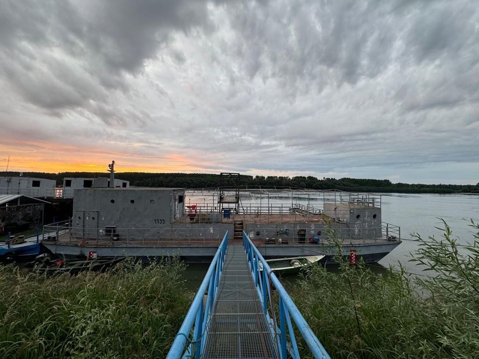 Ponton plutitor de vanzare